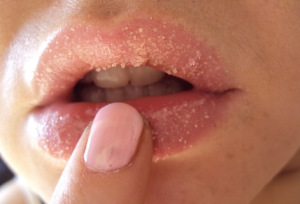 Exfoliate your lips for longer lasting Lipsitck